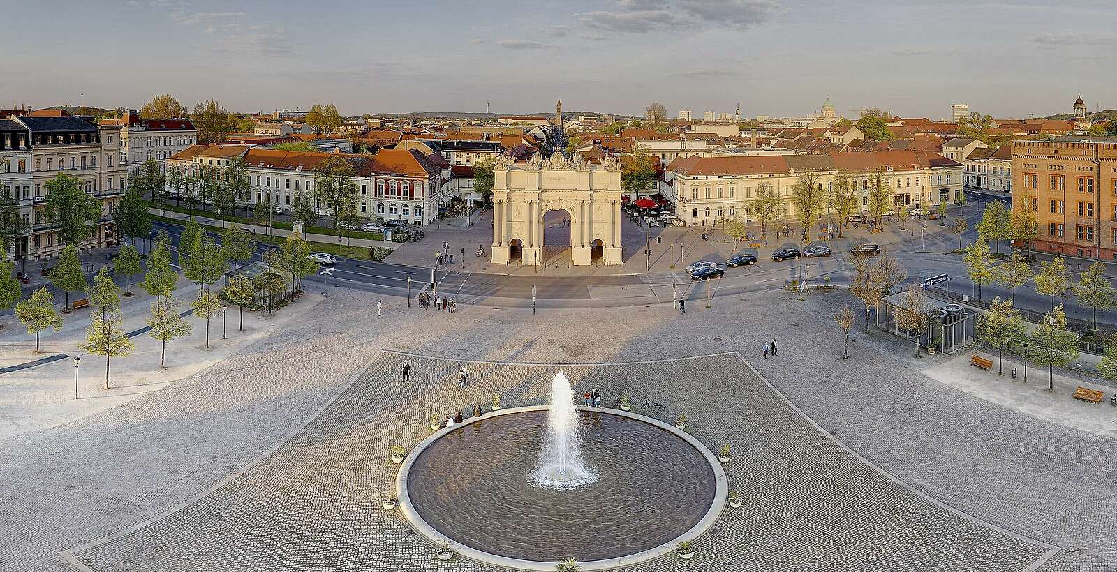 Brandenburger Tor,
            
        
                Foto: PMSG Potsdam Marketing und Service GmbH/André Stiebitz